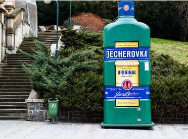 Becherovka Likörü